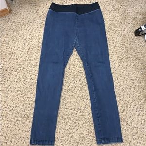 Bcbg maxazria pull on jeans